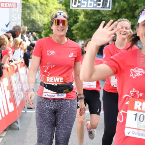 08.06.2024 - REWE Women's Run Strokosch-Dieckow http://msf.ph/oto/6246038 09.06.2024 09:57:00 Ziel 10094, 10126, 10261, 10309, 10329, 10332, 10465, 10565, 10603, 10652, 10660 meine-sportfotos.de