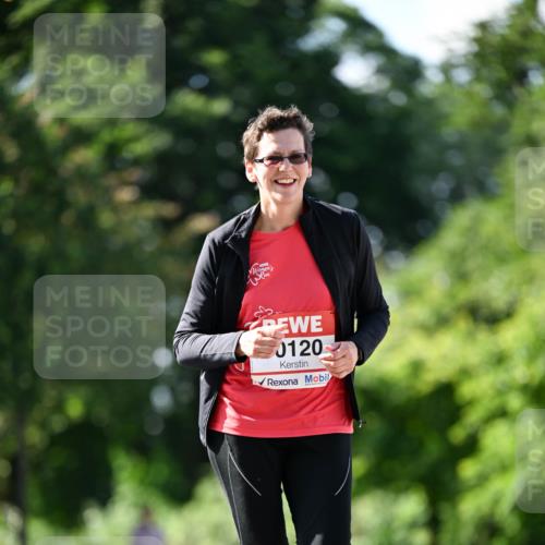 08.06.2024 - REWE Women's Run Dr. Thomas Lammeyer http://msf.ph/oto/6246050 09.06.2024 09:25:22 Laufen 0120 meine-sportfotos.de