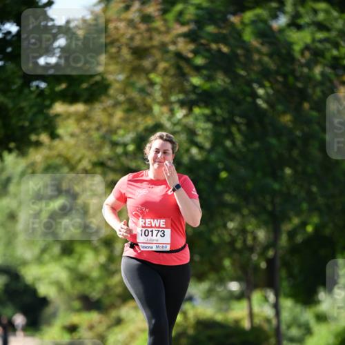 08.06.2024 - REWE Women's Run Dr. Thomas Lammeyer http://msf.ph/oto/6246063 09.06.2024 09:25:24 Laufen 10173 meine-sportfotos.de