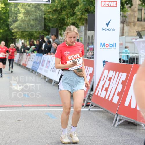 08.06.2024 - REWE Women's Run Strokosch-Dieckow http://msf.ph/oto/6246081 09.06.2024 09:57:12 Ziel 10479, 10500, 10547, 10652 meine-sportfotos.de