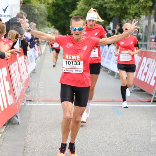 08.06.2024 - REWE Women's Run Strokosch-Dieckow http://msf.ph/oto/6246161 09.06.2024 09:57:32 Ziel 10052, 10101, 10133, 10238, 10310, 10562, 10618, 10740, 10757, 10770 meine-sportfotos.de
