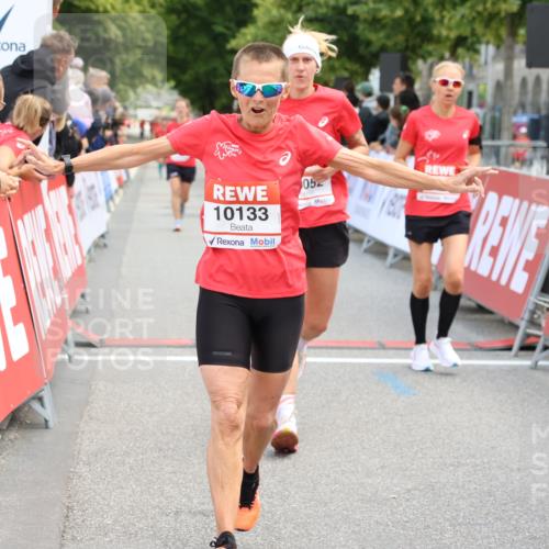 08.06.2024 - REWE Women's Run Strokosch-Dieckow http://msf.ph/oto/6246164 09.06.2024 09:57:32 Ziel 10052, 10101, 10133, 10238, 10310, 10562, 10618, 10740, 10757, 10770 meine-sportfotos.de