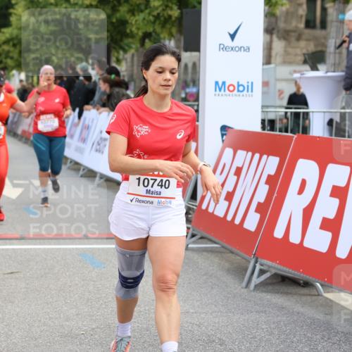 08.06.2024 - REWE Women's Run Strokosch-Dieckow http://msf.ph/oto/6246182 09.06.2024 09:57:38 Ziel 10128, 10238, 10740, 10757, 10770, 10794 meine-sportfotos.de
