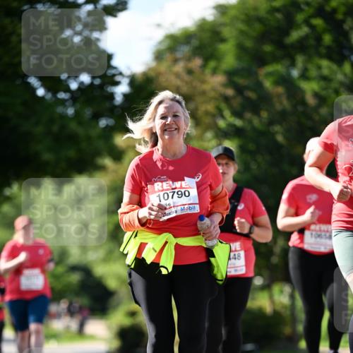 08.06.2024 - REWE Women's Run Dr. Thomas Lammeyer http://msf.ph/oto/6246183 09.06.2024 09:25:39 Laufen 10790, 48, 10654 meine-sportfotos.de