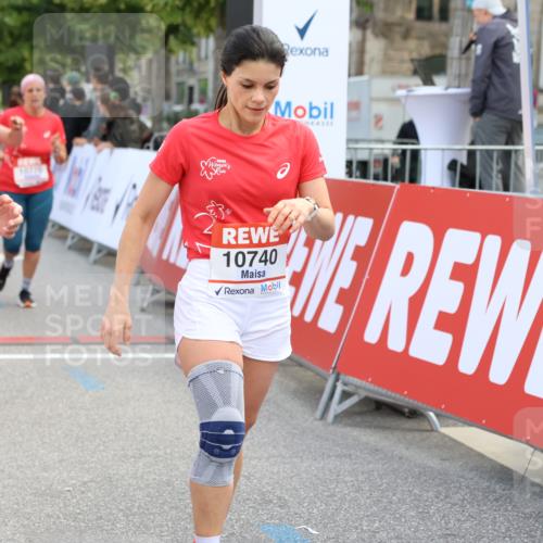 08.06.2024 - REWE Women's Run Strokosch-Dieckow http://msf.ph/oto/6246190 09.06.2024 09:57:38 Ziel 10128, 10238, 10740, 10757, 10770, 10794 meine-sportfotos.de