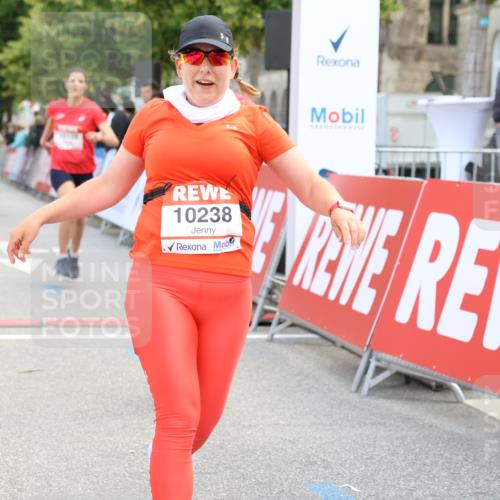 08.06.2024 - REWE Women's Run Strokosch-Dieckow http://msf.ph/oto/6246198 09.06.2024 09:57:40 Ziel 10128, 10238, 10351, 10740, 10757, 10770, 10794 meine-sportfotos.de
