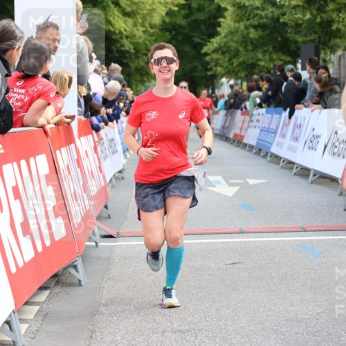 08.06.2024 - REWE Women's Run Strokosch-Dieckow http://msf.ph/oto/6246213 09.06.2024 09:57:44 Ziel 10128, 10238, 10351, 10413, 10455, 10770, 10794 meine-sportfotos.de
