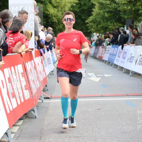 08.06.2024 - REWE Women's Run Strokosch-Dieckow http://msf.ph/oto/6246216 09.06.2024 09:57:44 Ziel 10128, 10238, 10351, 10413, 10455, 10770, 10794 meine-sportfotos.de