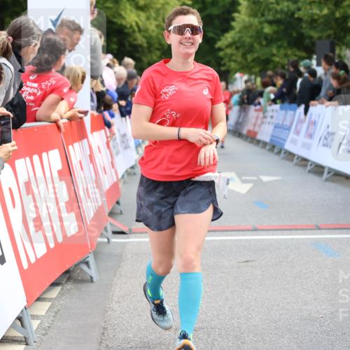 08.06.2024 - REWE Women's Run Strokosch-Dieckow http://msf.ph/oto/6246228 09.06.2024 09:57:45 Ziel 10128, 10351, 10413, 10455, 10770, 10794 meine-sportfotos.de