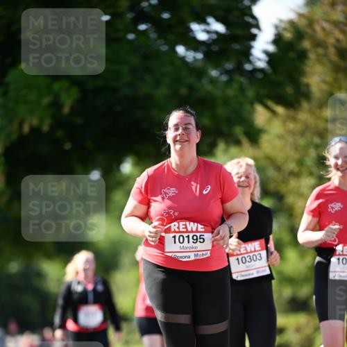 08.06.2024 - REWE Women's Run Dr. Thomas Lammeyer http://msf.ph/oto/6246252 09.06.2024 09:25:50 Laufen 10195, 10303, 10 meine-sportfotos.de