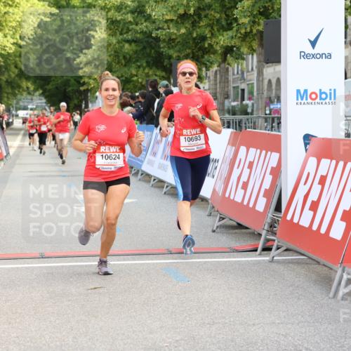 08.06.2024 - REWE Women's Run Strokosch-Dieckow http://msf.ph/oto/6246280 09.06.2024 09:57:54 Ziel 10413, 10455, 10558, 10624, 10693 meine-sportfotos.de