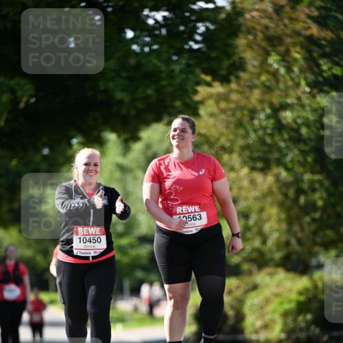 08.06.2024 - REWE Women's Run Dr. Thomas Lammeyer http://msf.ph/oto/6246315 09.06.2024 09:25:58 Laufen 10450, 9563 meine-sportfotos.de