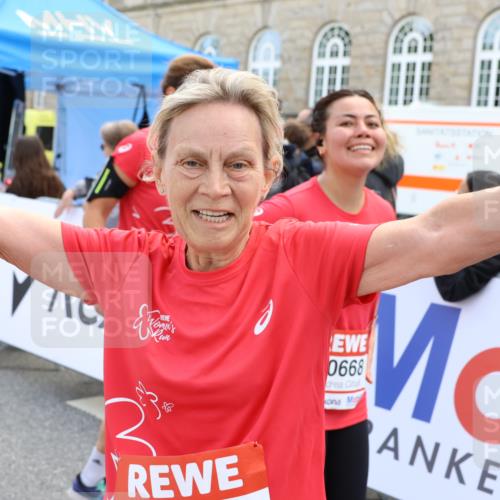 08.06.2024 - REWE Women's Run Strokosch-Dieckow http://msf.ph/oto/6246363 09.06.2024 09:58:19 Ziel 10013, 10107, 10171, 10175, 10422, 10499 meine-sportfotos.de