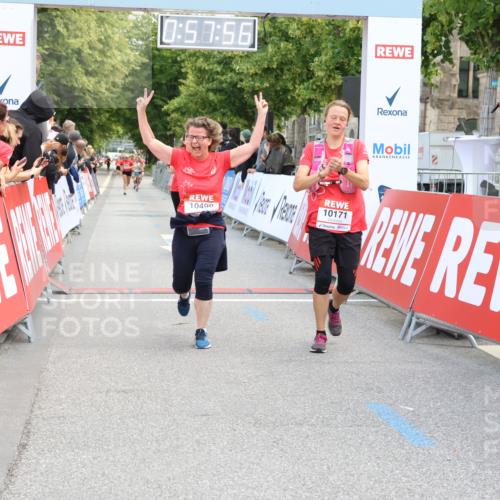 08.06.2024 - REWE Women's Run Strokosch-Dieckow http://msf.ph/oto/6246390 09.06.2024 09:58:25 Ziel 10171, 10175, 10422, 10499 meine-sportfotos.de
