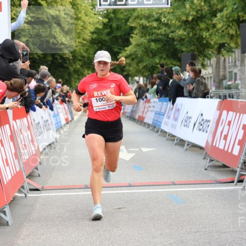 08.06.2024 - REWE Women's Run Strokosch-Dieckow http://msf.ph/oto/6246414 09.06.2024 09:58:36 Ziel 10067, 10295, 10365, 10762 meine-sportfotos.de