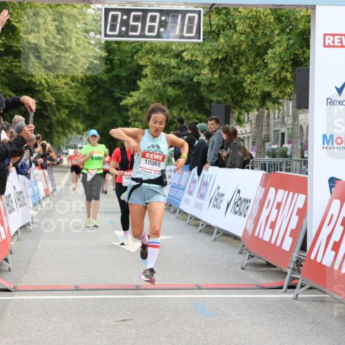 08.06.2024 - REWE Women's Run Strokosch-Dieckow http://msf.ph/oto/6246426 09.06.2024 09:58:39 Ziel 10067, 10295, 10365, 10762 meine-sportfotos.de