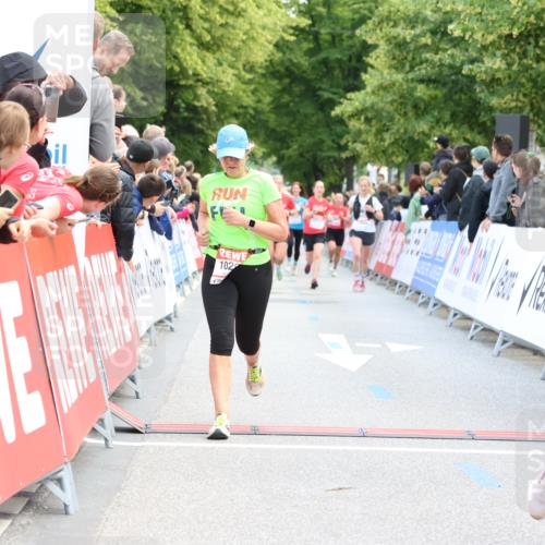 08.06.2024 - REWE Women's Run Strokosch-Dieckow http://msf.ph/oto/6246453 09.06.2024 09:58:43 Ziel 10151, 10272, 10295, 10365, 10669, 10762 meine-sportfotos.de