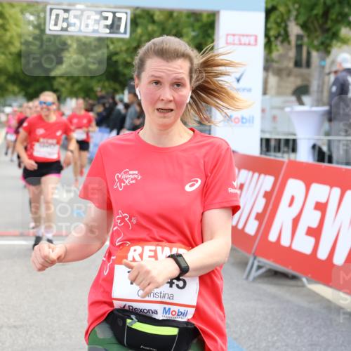 08.06.2024 - REWE Women's Run Strokosch-Dieckow http://msf.ph/oto/6246467 09.06.2024 09:58:56 Ziel 10145, 10211, 10300, 10379, 10446, 10457, 10458, 10487, 10539, 10593, 10734, 10782 meine-sportfotos.de