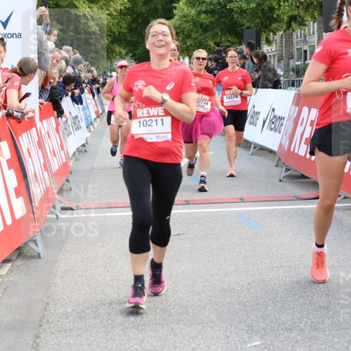 08.06.2024 - REWE Women's Run Strokosch-Dieckow http://msf.ph/oto/6246489 09.06.2024 09:59:01 Ziel 10211, 10300, 10379, 10446, 10457, 10458, 10584, 10593, 10734 meine-sportfotos.de