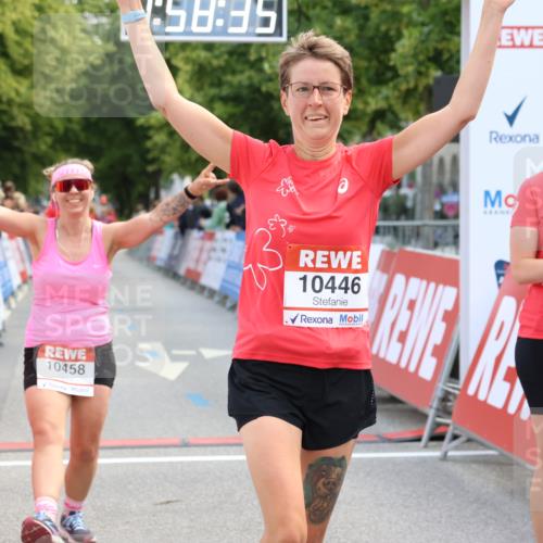 08.06.2024 - REWE Women's Run Strokosch-Dieckow http://msf.ph/oto/6246520 09.06.2024 09:59:04 Ziel 10211, 10300, 10379, 10446, 10458, 10584, 10734 meine-sportfotos.de