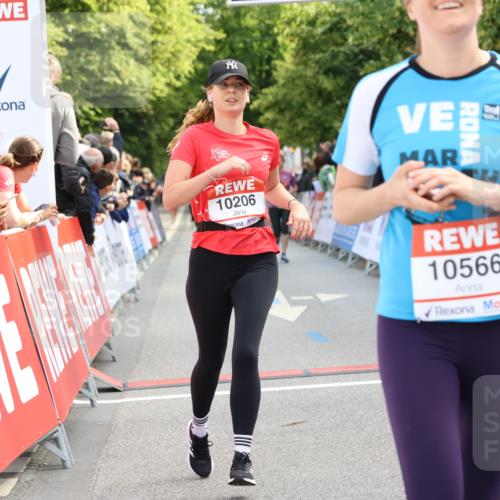 08.06.2024 - REWE Women's Run Strokosch-Dieckow http://msf.ph/oto/6246549 09.06.2024 09:59:17 Ziel 10135, 10206, 10566, 10739 meine-sportfotos.de