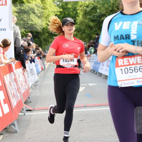 08.06.2024 - REWE Women's Run Strokosch-Dieckow http://msf.ph/oto/6246552 09.06.2024 09:59:17 Ziel 10135, 10206, 10566, 10739 meine-sportfotos.de