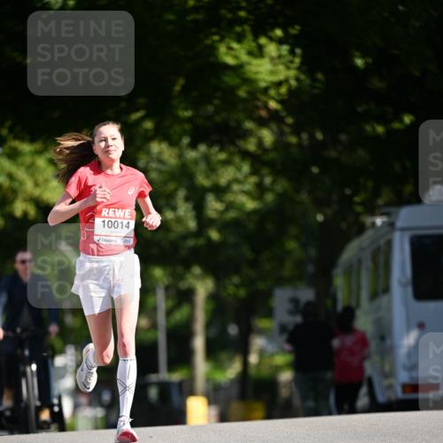 08.06.2024 - REWE Women's Run Dr. Thomas Lammeyer http://msf.ph/oto/6246593 09.06.2024 09:28:33 Laufen 10014 meine-sportfotos.de