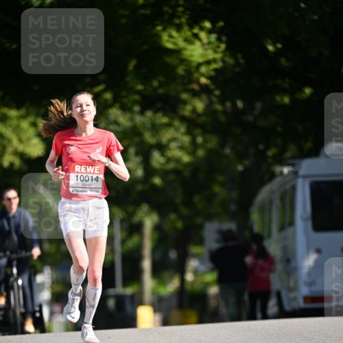 08.06.2024 - REWE Women's Run Dr. Thomas Lammeyer http://msf.ph/oto/6246594 09.06.2024 09:28:33 Laufen 10014 meine-sportfotos.de
