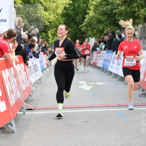 08.06.2024 - REWE Women's Run Strokosch-Dieckow http://msf.ph/oto/6246601 09.06.2024 09:59:27 Ziel 10135, 10218, 10226, 10273, 10346, 10509, 10602, 10739 meine-sportfotos.de