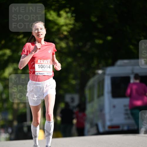 08.06.2024 - REWE Women's Run Dr. Thomas Lammeyer http://msf.ph/oto/6246606 09.06.2024 09:28:34 Laufen 10014 meine-sportfotos.de