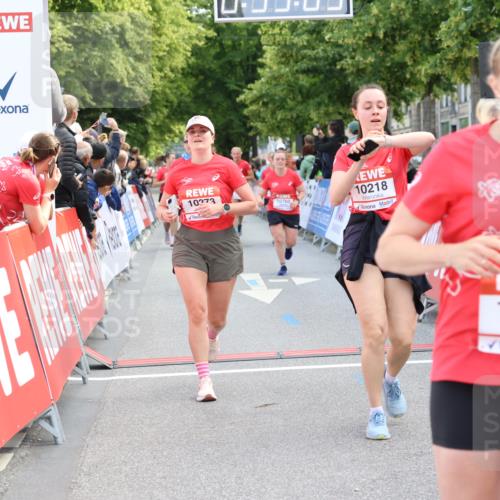 08.06.2024 - REWE Women's Run Strokosch-Dieckow http://msf.ph/oto/6246608 09.06.2024 09:59:34 Ziel 10218, 10273, 10346, 10383, 10509, 10686, 10687, 10688, 10689, 10760, 10791 meine-sportfotos.de