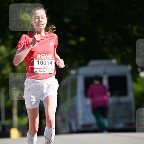 08.06.2024 - REWE Women's Run Dr. Thomas Lammeyer http://msf.ph/oto/6246612 09.06.2024 09:28:35 Laufen 10014 meine-sportfotos.de