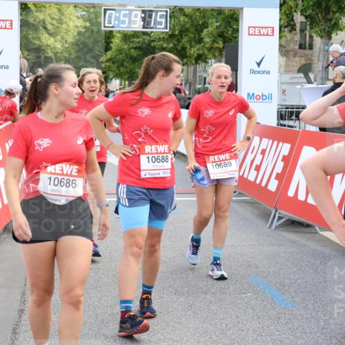 08.06.2024 - REWE Women's Run Strokosch-Dieckow http://msf.ph/oto/6246632 09.06.2024 09:59:44 Ziel 10213, 10296, 10579, 10645, 10686, 10687, 10688, 10689, 10791 meine-sportfotos.de