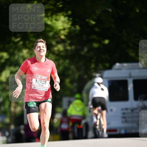 08.06.2024 - REWE Women's Run Dr. Thomas Lammeyer http://msf.ph/oto/6246636 09.06.2024 09:28:49 Laufen 10738 meine-sportfotos.de