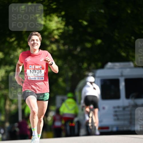 08.06.2024 - REWE Women's Run Dr. Thomas Lammeyer http://msf.ph/oto/6246637 09.06.2024 09:28:49 Laufen 10738 meine-sportfotos.de