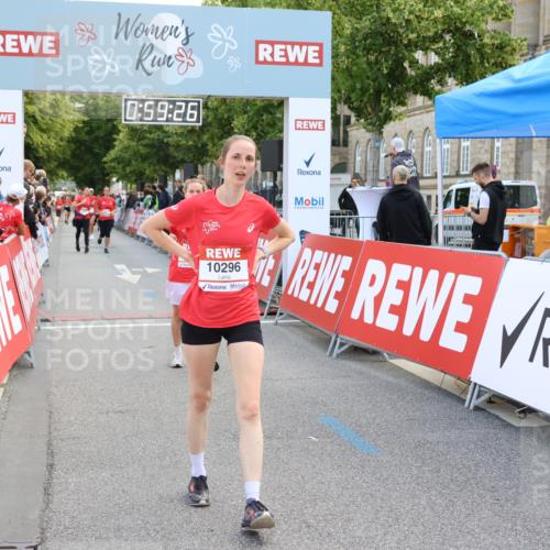08.06.2024 - REWE Women's Run Strokosch-Dieckow http://msf.ph/oto/6246644 09.06.2024 09:59:55 Ziel 10174, 10296, 10573, 10717, 10746 meine-sportfotos.de