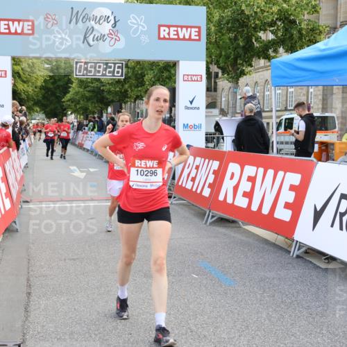 08.06.2024 - REWE Women's Run Strokosch-Dieckow http://msf.ph/oto/6246647 09.06.2024 09:59:55 Ziel 10174, 10296, 10573, 10717, 10746 meine-sportfotos.de