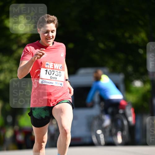 08.06.2024 - REWE Women's Run Dr. Thomas Lammeyer http://msf.ph/oto/6246649 09.06.2024 09:28:50 Laufen 10738 meine-sportfotos.de