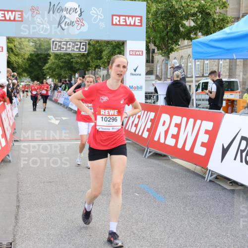 08.06.2024 - REWE Women's Run Strokosch-Dieckow http://msf.ph/oto/6246650 09.06.2024 09:59:55 Ziel 10174, 10296, 10573, 10717, 10746 meine-sportfotos.de