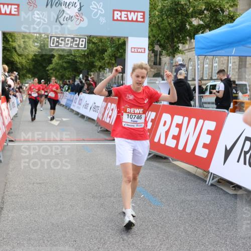 08.06.2024 - REWE Women's Run Strokosch-Dieckow http://msf.ph/oto/6246656 09.06.2024 09:59:58 Ziel 10174, 10271, 10573, 10717, 10746 meine-sportfotos.de