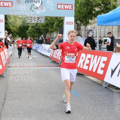 08.06.2024 - REWE Women's Run Strokosch-Dieckow http://msf.ph/oto/6246659 09.06.2024 09:59:58 Ziel 10174, 10271, 10573, 10717, 10746 meine-sportfotos.de