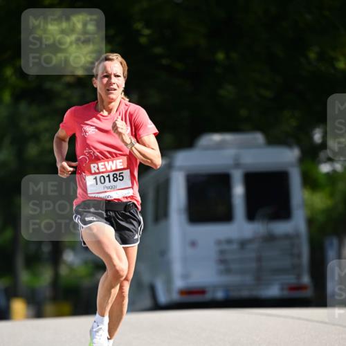 08.06.2024 - REWE Women's Run Dr. Thomas Lammeyer http://msf.ph/oto/6246671 09.06.2024 09:29:28 Laufen 10185 meine-sportfotos.de