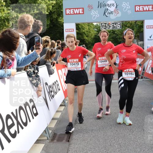 08.06.2024 - REWE Women's Run Strokosch-Dieckow http://msf.ph/oto/6246759 09.06.2024 10:00:15 Ziel 10071, 10162, 10269, 10409, 10439, 10449, 10473, 10513, 10542, 10548, 10585, 10698 meine-sportfotos.de