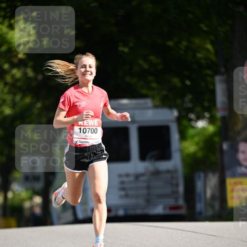 08.06.2024 - REWE Women's Run Dr. Thomas Lammeyer http://msf.ph/oto/6246766 09.06.2024 09:31:41 Laufen 10700 meine-sportfotos.de