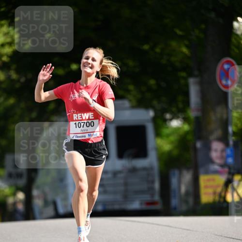 08.06.2024 - REWE Women's Run Dr. Thomas Lammeyer http://msf.ph/oto/6246769 09.06.2024 09:31:41 Laufen 10700 meine-sportfotos.de