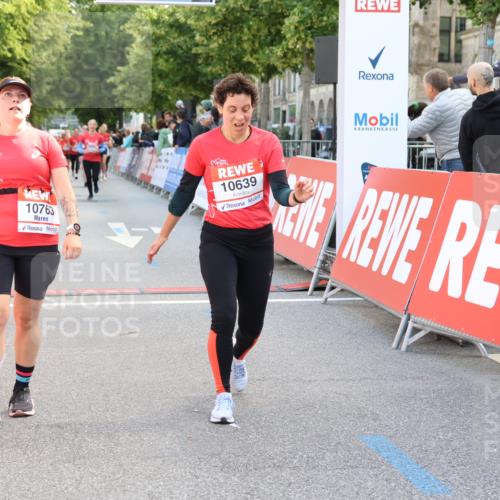08.06.2024 - REWE Women's Run Strokosch-Dieckow http://msf.ph/oto/6246771 09.06.2024 10:00:28 Ziel 10058, 10260, 10548, 10639, 10763 meine-sportfotos.de