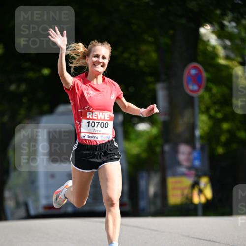 08.06.2024 - REWE Women's Run Dr. Thomas Lammeyer http://msf.ph/oto/6246773 09.06.2024 09:31:42 Laufen 10700 meine-sportfotos.de