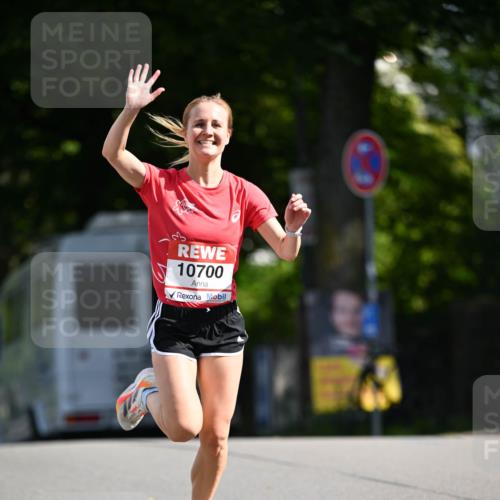 08.06.2024 - REWE Women's Run Dr. Thomas Lammeyer http://msf.ph/oto/6246775 09.06.2024 09:31:42 Laufen 10700 meine-sportfotos.de