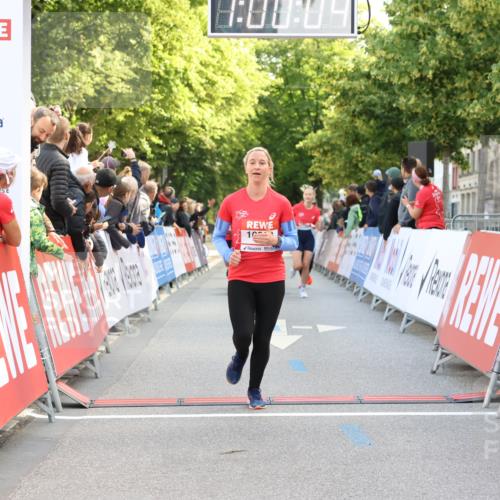 08.06.2024 - REWE Women's Run Strokosch-Dieckow http://msf.ph/oto/6246790 09.06.2024 10:00:33 Ziel 10058, 10089, 10260, 10265, 10316, 10527, 10559 meine-sportfotos.de