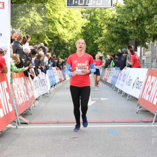 08.06.2024 - REWE Women's Run Strokosch-Dieckow http://msf.ph/oto/6246799 09.06.2024 10:00:33 Ziel 10058, 10089, 10260, 10265, 10316, 10527, 10559 meine-sportfotos.de